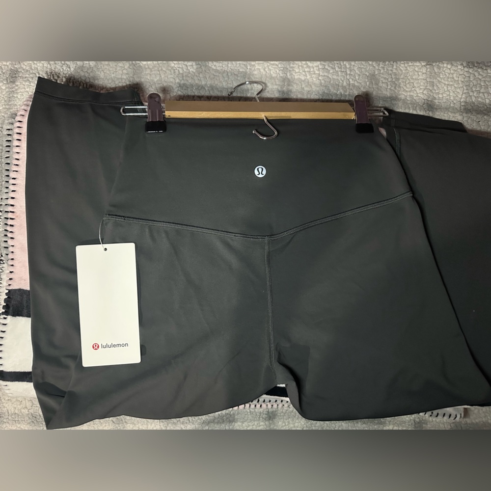 Lululemon Gray Capri/Leggings